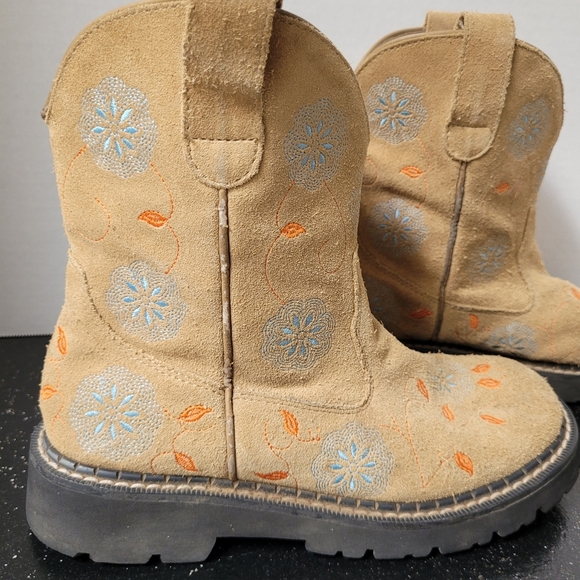 Roper Suede Ankle Boots with Blue and Orange Embroidery - Picture 4 of 9